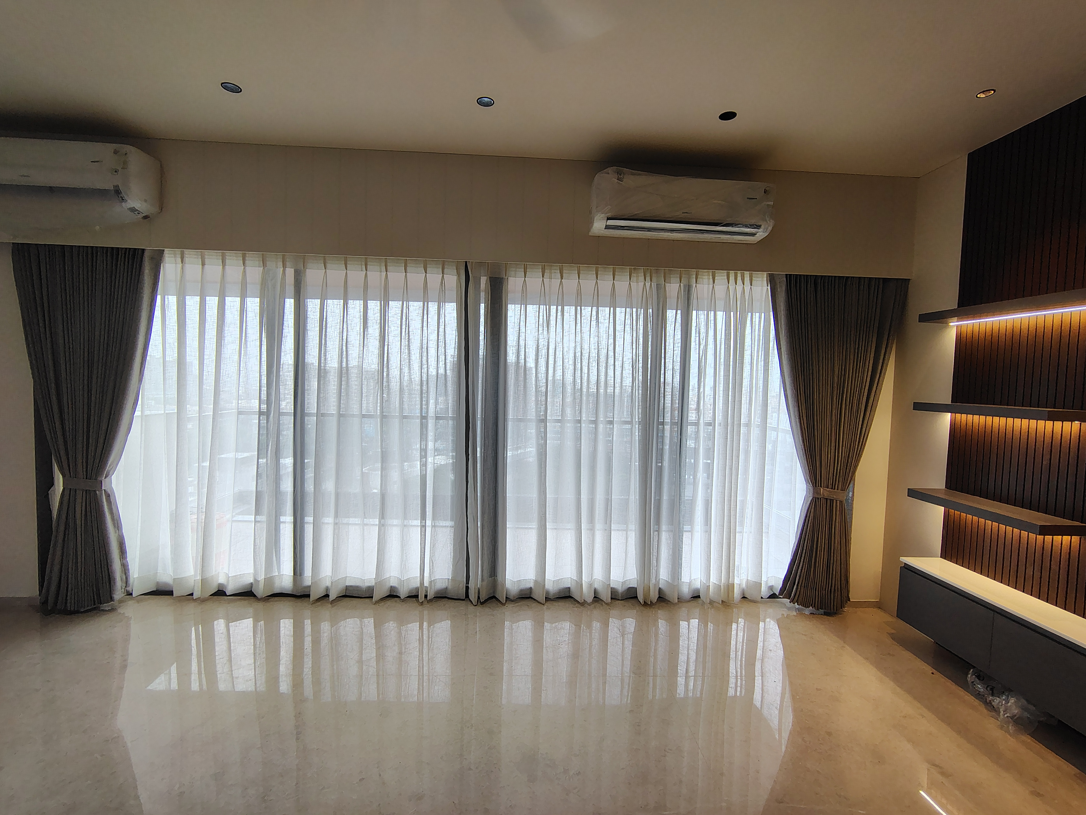 Curtain Designing Installation